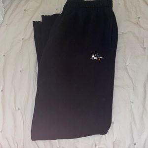 black nike sweats